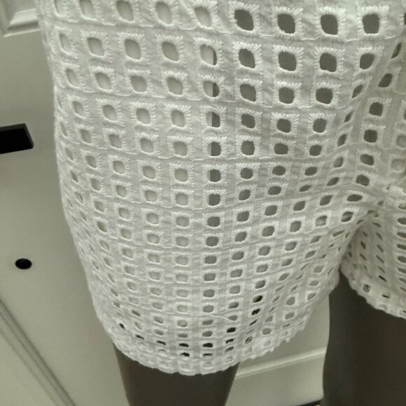 KHAKIS BY GAP Cotton Eyelet Shorts 3"  White Lined Pockets Coastal Size 4 - Picture 4 of 4